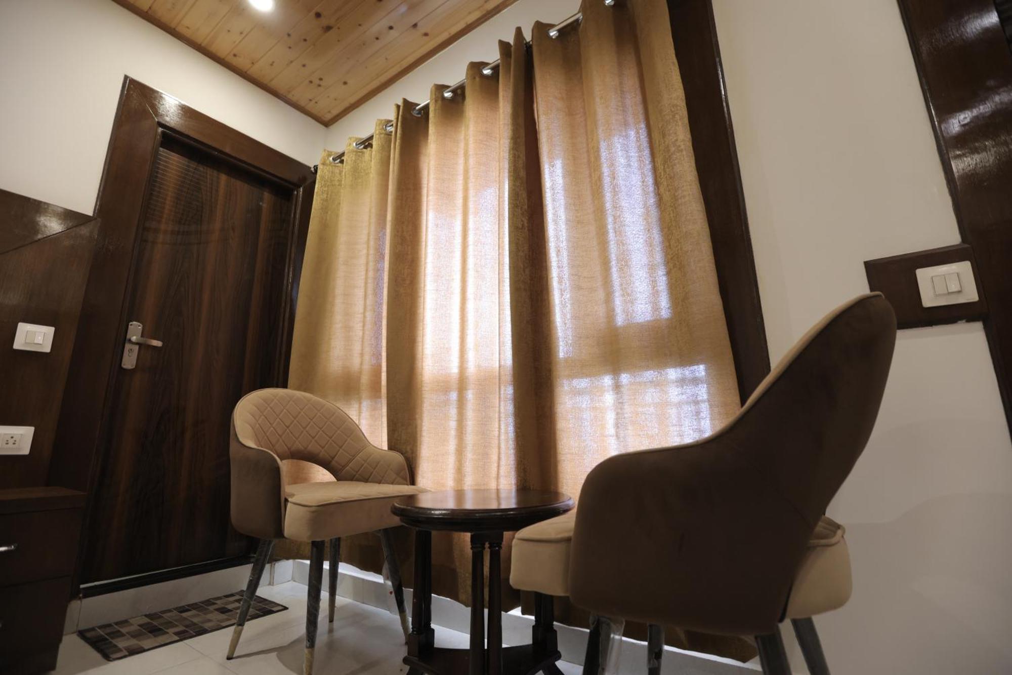Studioz Paradise Hills Mussoorie Ngoại thất bức ảnh